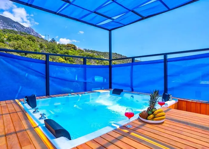 Ulugoel 2 Bedroom Seaview With Private Pool 别墅